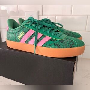 Green Snake Pink Stripe Adidas Court 3.0 Sneakers NWT 9